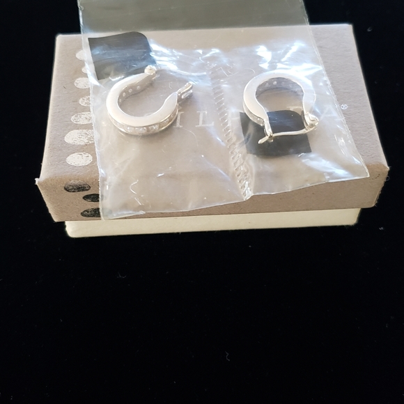 SOLD Silpada Sterling Silver Cubic Zirconia Ray of Light Hoop Earrings P1077 - Picture 7 of 7